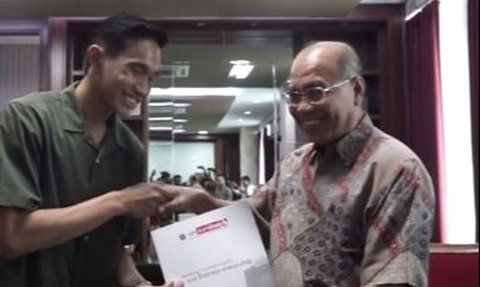 Momen Kapten Timnas Rizky Ridho Balik Ngampus, Datangi Rektor lalu Minta Maaf