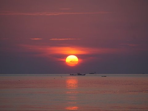 1. Pantai Ujung Gelam