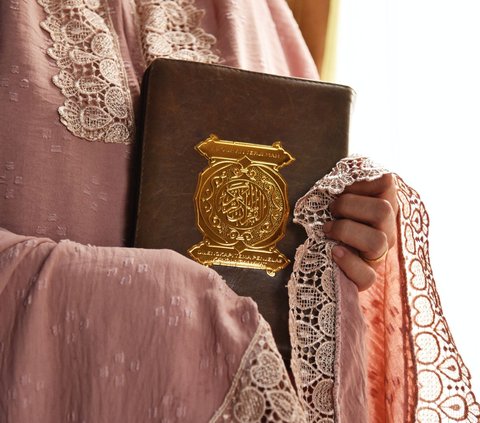 7 Benefits of Reciting the Quran During Pregnancy, Children Become More Creative and Easy to Memorize