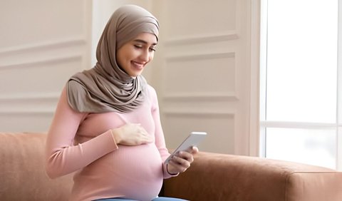 Manfaat Mengaji Al-Quran bagi Ibu Hamil