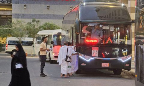 3.400 Jemaah Haji Indonesia di Madinah Mulai Berangkat ke Makkah untuk Umrah Wajib