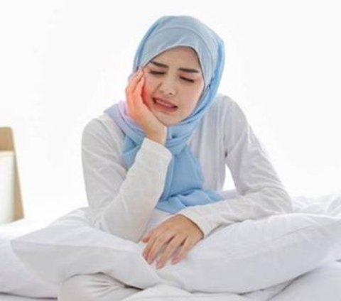 Prayer When Dreaming of a Loose Tooth, Complete Meaning Behind It Which is Often Believed to be a Bad Sign