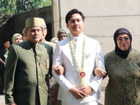 Portrait of Onky Alexander's Daughter's Wedding 'Catatan Si Boy' Attended by Tutut and Titiek Soeharto