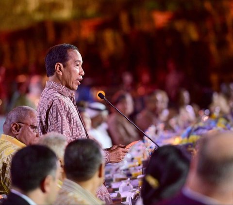 Jokowi menyampaikan ini dalam High Level Meeting KTT World Water Forum ke-10, Bali, Senin 20 Mei 2024. Hadir juga Ketua DPR Puan Maharani.