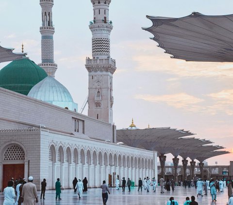 Can Be Arrested by Soldiers, Here are 6 Things Prohibited to Do in Masjid Nabawi, Pilgrims Must Know!
