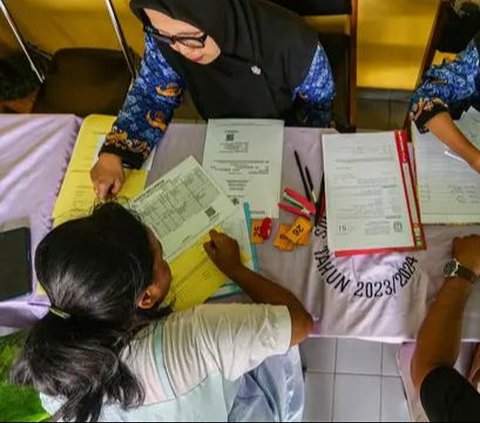 FOTO: Pendaftaran Penerimaan Peserta Didik Baru Jakarta Jenjang SD Sudah Dibuka