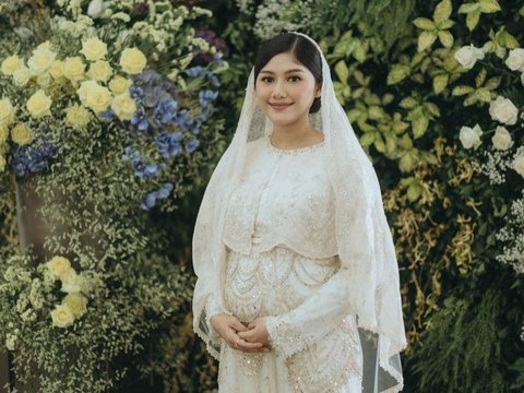 7 Potret Cantik Erina Gudono di Acara Tasyakuran Kehamilan Anak Pertama, Aura Bumil Makin Mempesona