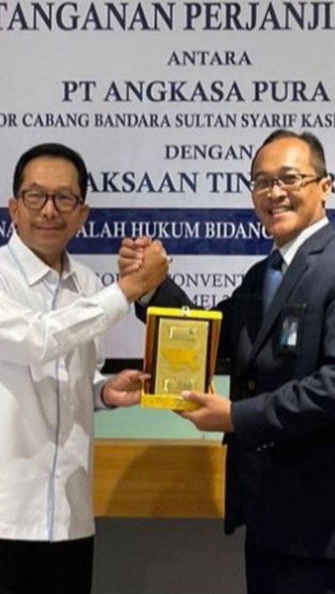 Kejati Riau Teken MoU dengan PT Angkasa Pura II untuk Cegah Sengketa