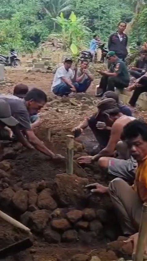 Makam Mahasiswi Baru Meninggal Dibongkar, Polisi Buru Pelaku