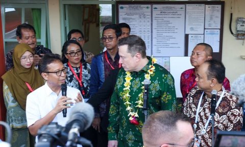 Luhut Bocorkan Isi Pembicaraan Jokowi dengan Elon Musk: Tawarkan Peluncuran Roket di Papau