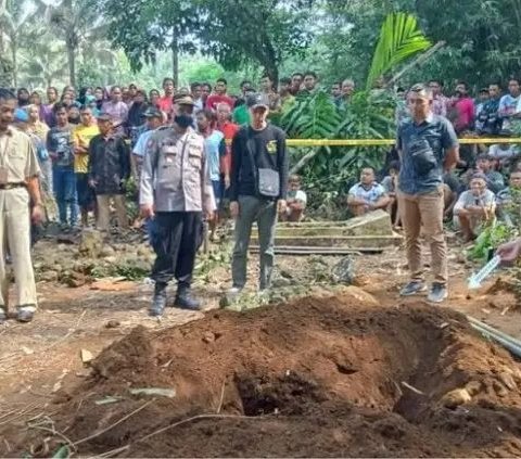 Shocking! The Tomb of a New Female Student, Buried for One Day, Was Unearthed, Suspected of Pocong Rope Theft