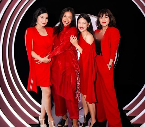 Potret Geng AADC Reuni, Penampilannya Cantik Dresscode Merah Merona