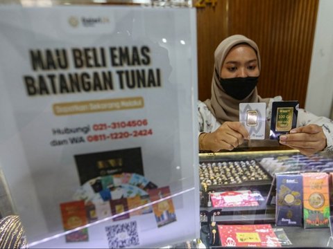 FOTO: Tembus Rekor Baru, Ini Beda Harga Emas Antam dengan Pegadaian, Mana Lebih Tinggi Nilainya?