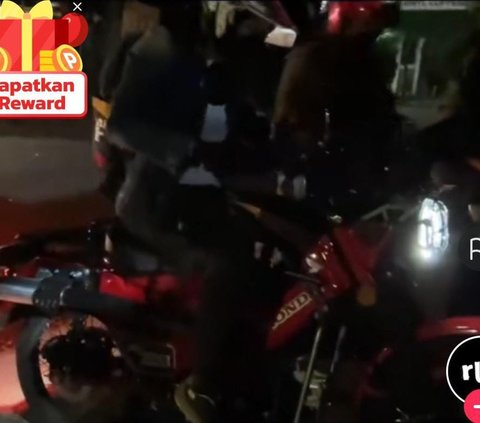 Kesederhanaan Ariel Noah Pilih Naik Motor Bebek Ketimbang Mobil Jadi Sorotan, Ternyata Harga Motornya Tak Kaleng-kaleng