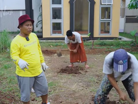 Gagal Nyaleg, Narji Kembali Bertani Memanfaatkan Lahan yang Kosong