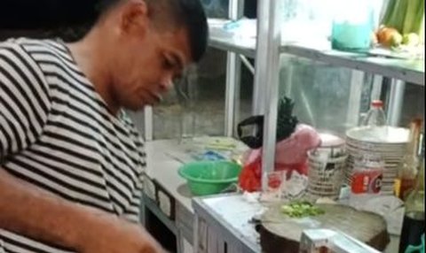 Cara Masak Pedagang Mie Aceh ini 'Brutal' Banget, Pembeli yang Belum Tahu Bisa Ketakutan