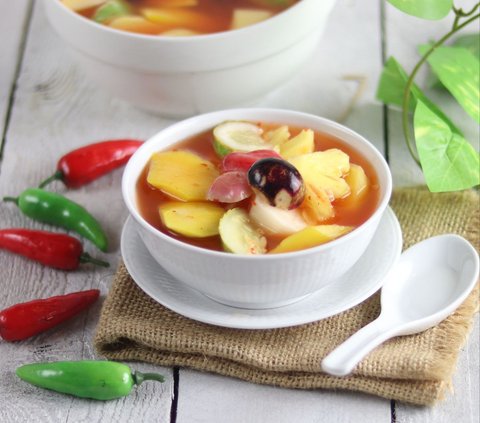 Recipe for Refreshing Sweet and Sour Fruit Salad