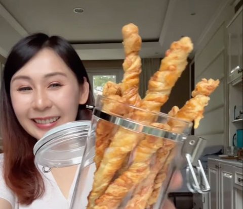 Make Simple Cheese Twisted Pastry with Only 4 Ingredients, Stock Up on Weekend Snacks