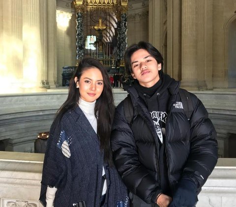 Rarely Seen! 7 Portraits of Aurelie Moeremans' Younger Sibling, Handsome and Dating a Celebrity