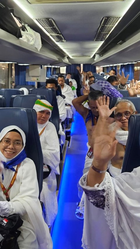Sebanyak 776 Jemaah Haji Gelombang II Tiba di Jeddah, Langsung Berpakaian Ihram untuk Umrah Wajib