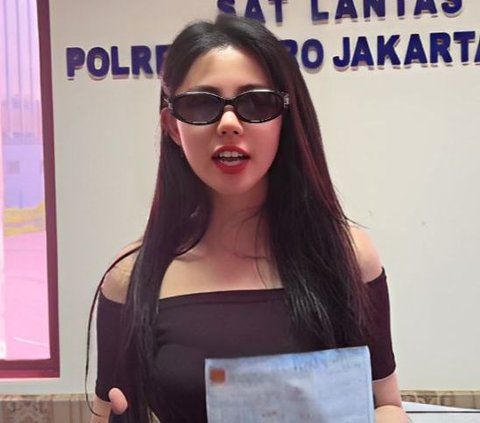 Cerita Lengkap Selebgram Zoe Levana 'Nyangkut' di Jalur Transjakarta hingga Minta Maaf