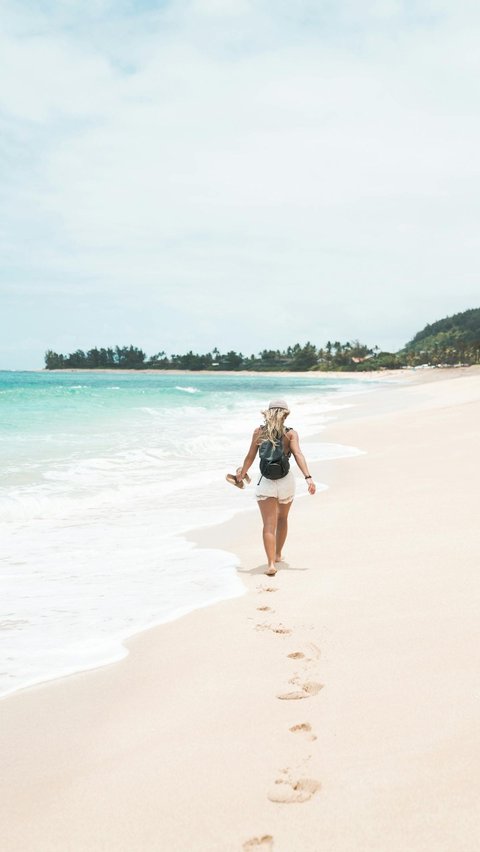 5 Tas Pantai Kekinian yang Bakal Bikin Liburanmu Makin Instagramable<br>