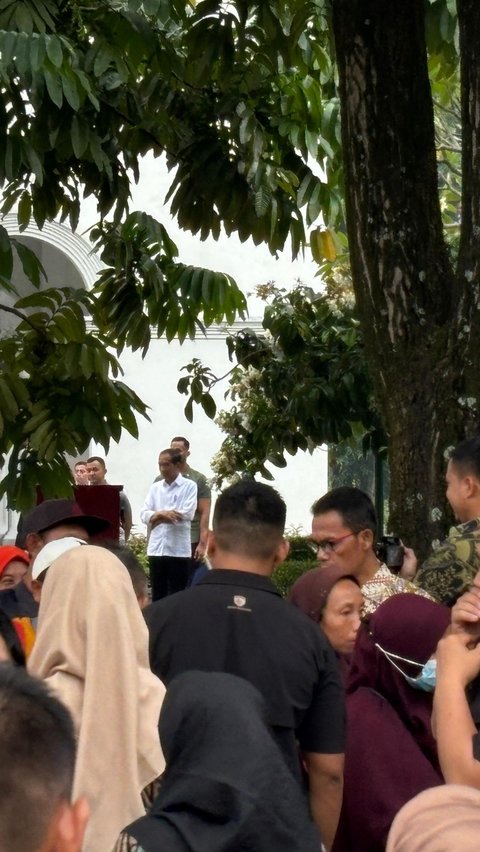 Cerita Turis Ketiban Rezeki Nomplok, Nongkrong di Gedung Agung Yogyakarta Dapat Sembako dari Jokowi