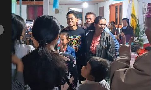 Potret Betrand Peto Habiskan Waktu di Kampung Halaman, Ramai jadi Idola Warga Sekampung