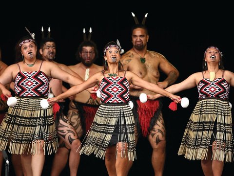 8 Intriguing Facts About Maori People 