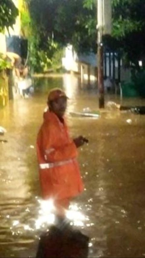 Jakarta Diguyur Hujan, 16 RT Terendam Banjir Sabtu Pagi