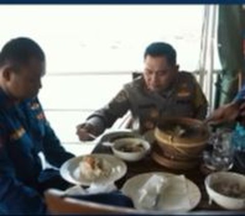 Makan Satu Meja dengan Anggota yang Berdinas di Kapal, Komjen Fadil Imran Melayaninya 'Kamu Duduk Manis, Harus Disuapi'