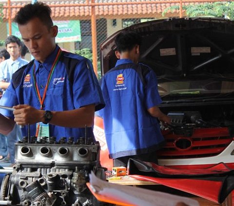 70 Guru SMK Se-Jabotabek Siap Produksi 160 Unit Konversi Motor Bensin Jadi Listrik
