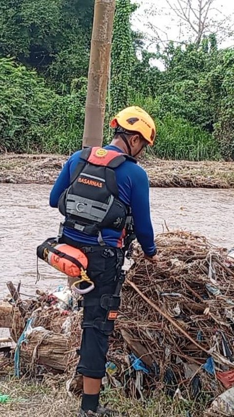10 Korban Banjir Lahar Dingin Gunung Marapi Belum Ditemukan, Pencarian Dibagi Menjadi 7 Sektor