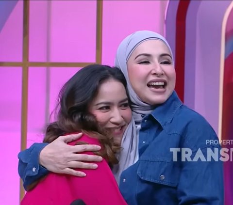 Bikin Iri Keakraban Risma Nilawati Mantan Istri Ferry Maryadi dengan Keluarga Deswita Maharani, Begini Alasannya