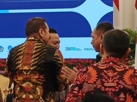 FOTO: Momen Pertemuan Kapolri-Jaksa Agung, Akrab Berpelukan Cipika Cipiki di Tengah Kabar Jampidsus vs Densus Panas