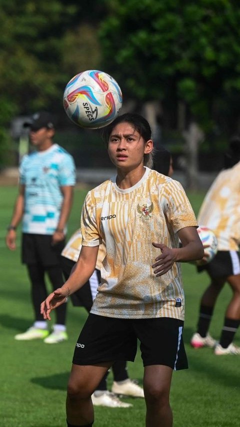 Latihan ini sebagai bentuk pemanasan tim untuk persiapan menghadapi Singapura. Foto: Liputan6.com / Herman Zakharia