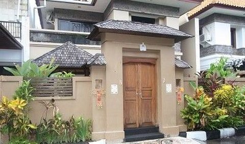 <b>Rumah Bali Modern Dengan Angkul-angkul</b><br>