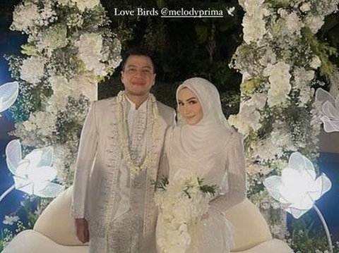 Potret Bahagia Melody Prima di Momen Pernikahan dengan Ilham Akbar, Digelar di Hotel Mewah