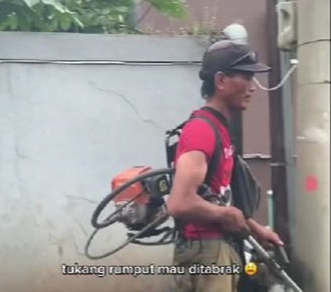 Selain diajari cara menyapa bapak-bapak kompleks, kami juga belajar menyetir mobil bersama kawan-kawan.