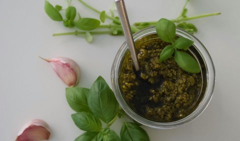 Bahan-Bahan Dasar Pesto