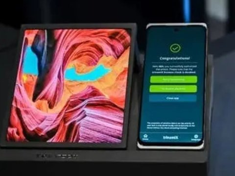 Tak Mau Kalah dengan Samsung, HP China ini Buat Inovasi Ponsel Tiga Layar Lipat