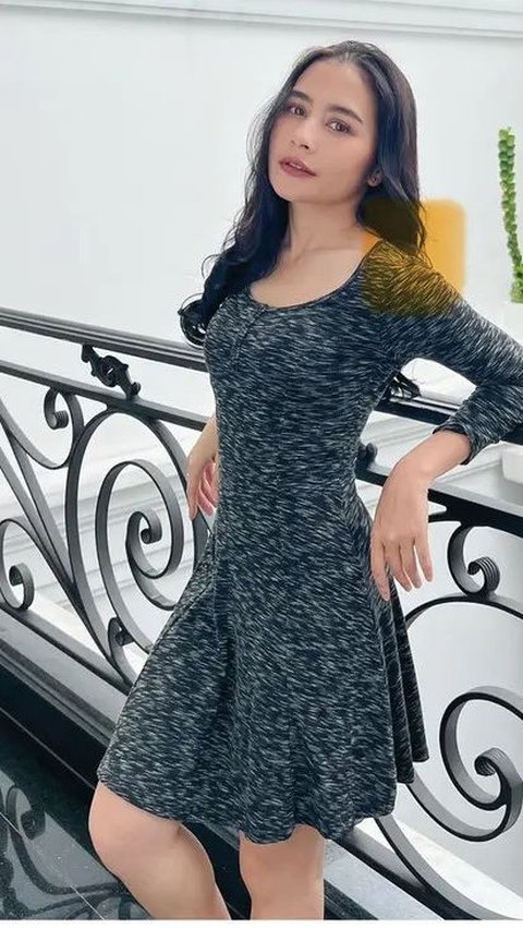 Potret Terbaru Prilly Latuconsina Yang Makin Langsing Usai Turun 8 Kg, Cantik Menawan saat Kenakan Mini Dress<br>