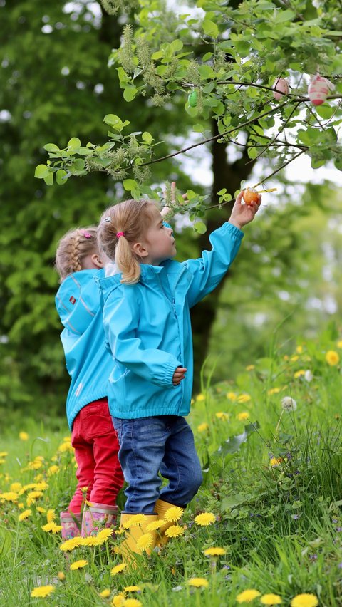 Menurut kepercayaan kuno, salah satu arti mimpi anak kembar adalah akan mendapatkan keberuntungan besar.