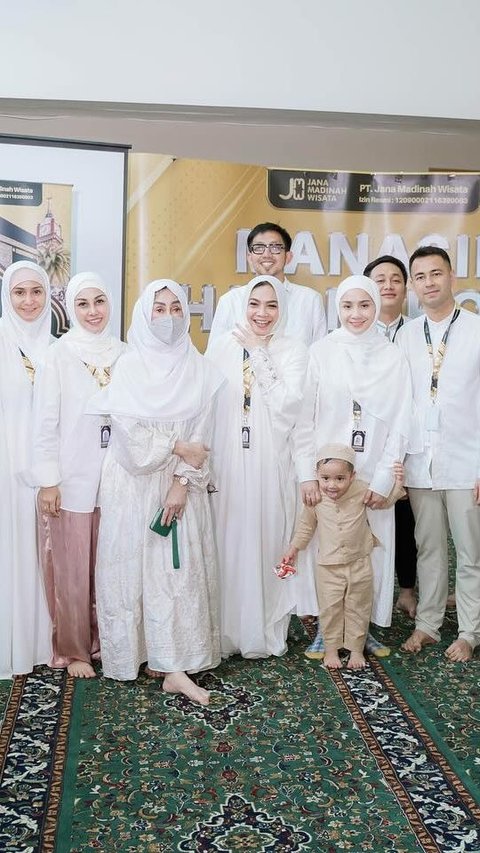 Bikin Pangling! Foto-foto Nisya Ahmad Tampil Berhijab saat Kegiatan Manasik Haji, Akan Menunaikan Haji Furoda Bersama Keluarga Besar