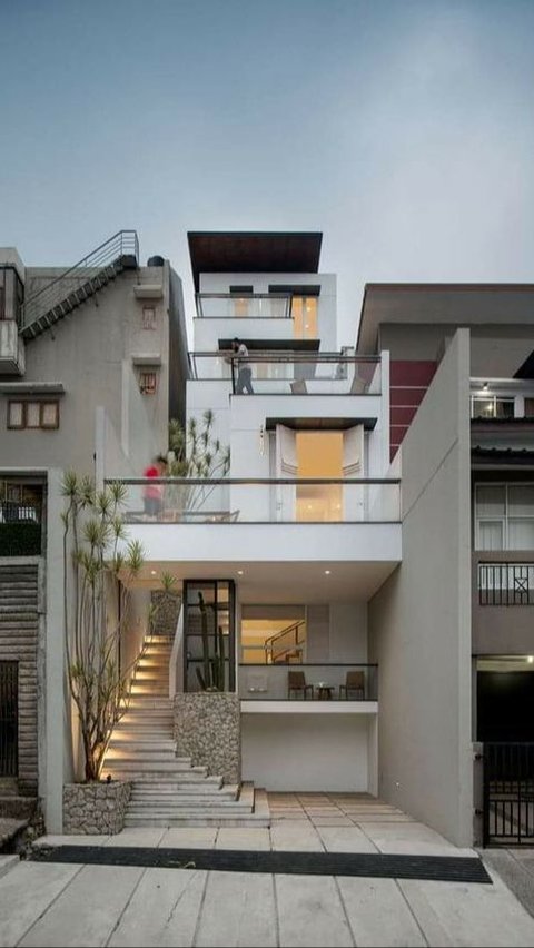 Rumah 4 Lantai Minimalis Modern