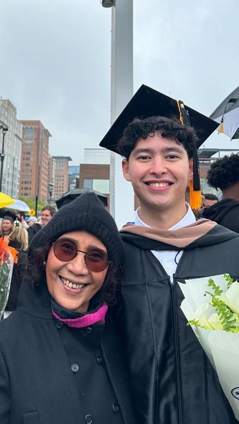 Potret Alvy Xavier, Putra Bungsu Susi Pudjiastuti Wisuda dari Kampus Ternama di Amerika Serikat