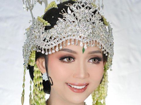 Collaboration of 5 Indonesian Makeup Artists Produces a Variety of Captivating False Eyelashes