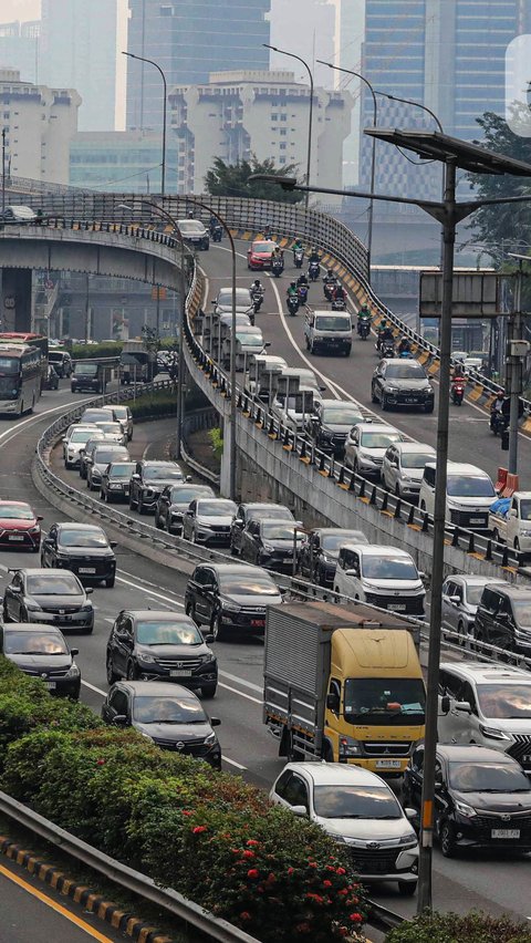 Tahun 2025 Mobil Tua Dilarang Masuk Jakarta