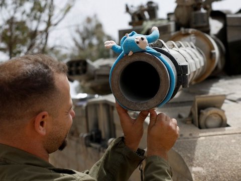 FOTO: Semakin Banyak Negara Mengutuk Serangannya, Israel Kian Brutal Mau Serbu dan Bom Kota Rafah dengan Tank
