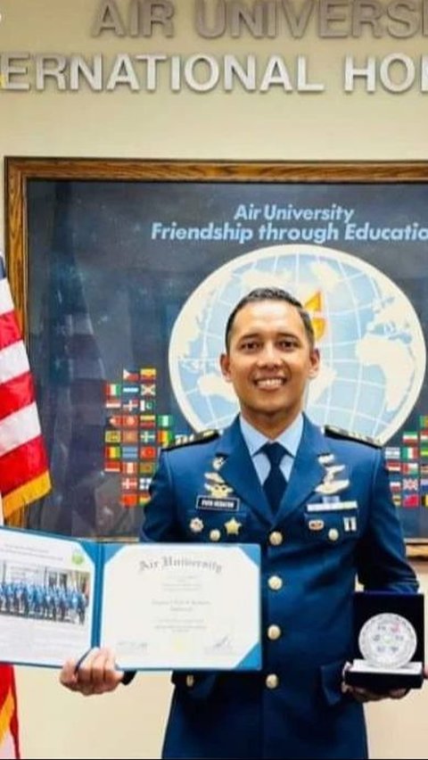 Selamat! Dua Penerbang Tempur TNI AU Lulus Pendidikan di Amerika, ini Sosoknya